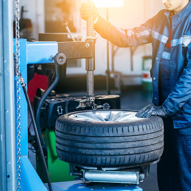 Faites changer vos pneus dans notre garage du Bugue